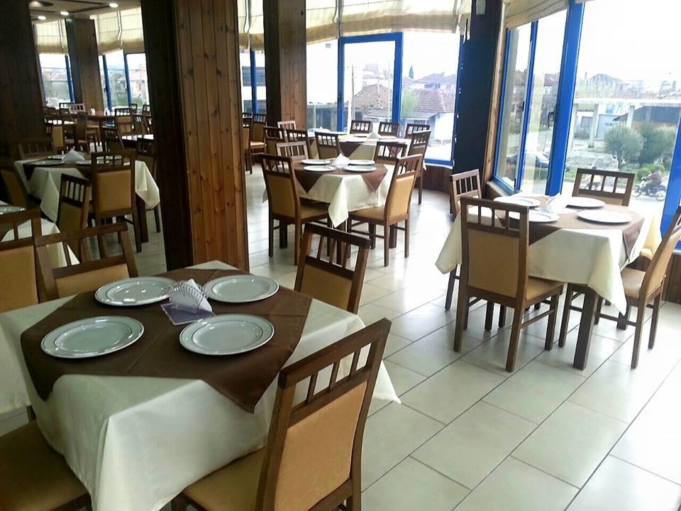 Hotel Ambasador Bahçallëk Buitenkant foto