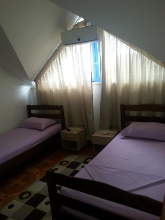 Hotel Ambasador Bahçallëk Kamer foto