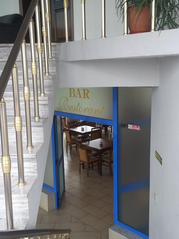 Hotel Ambasador Bahçallëk Buitenkant foto