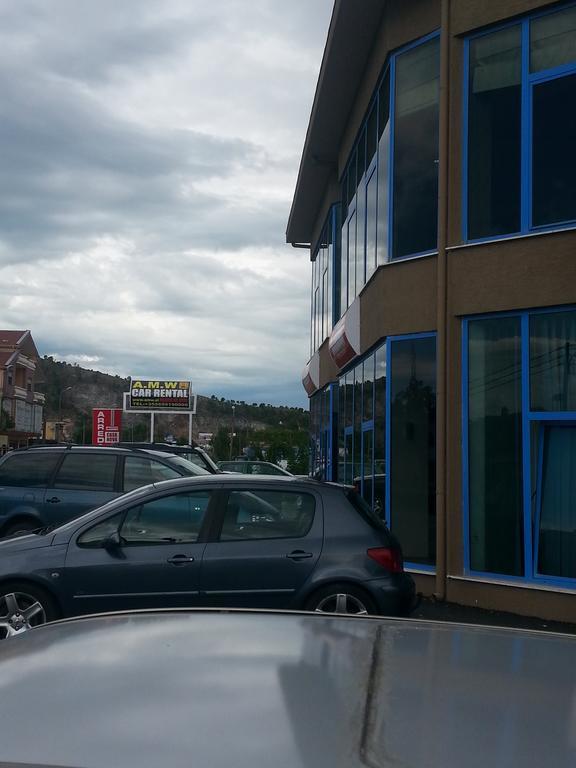 Hotel Ambasador Bahçallëk Buitenkant foto